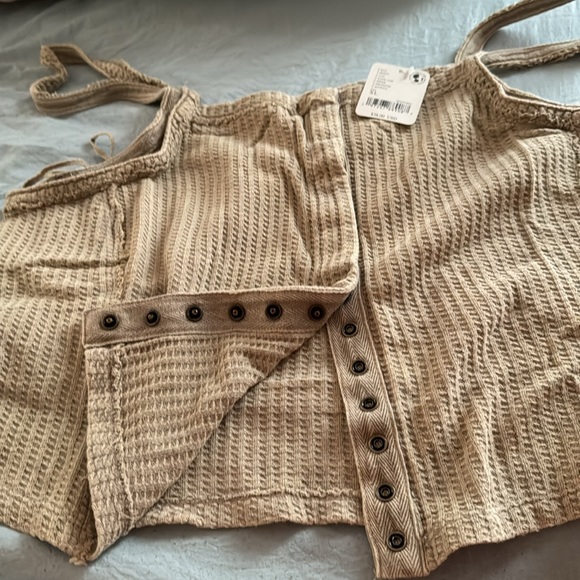 Free People Tops - NWT Bella waffle knit tank XL with hidden snap front closure 🕎